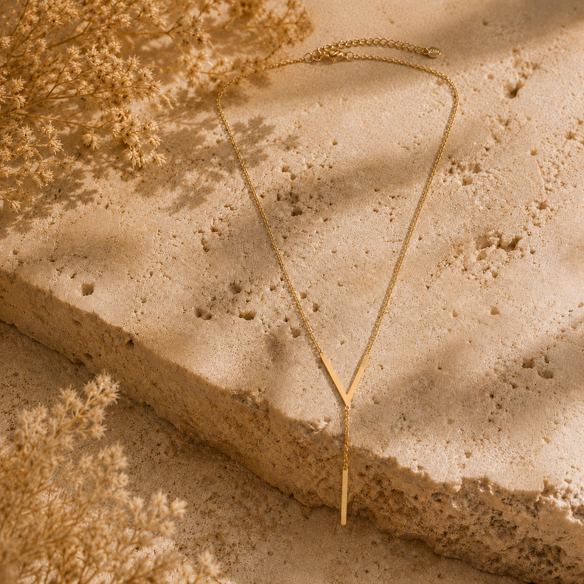 Collier V doré